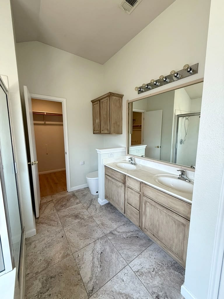 Master Toilet 2