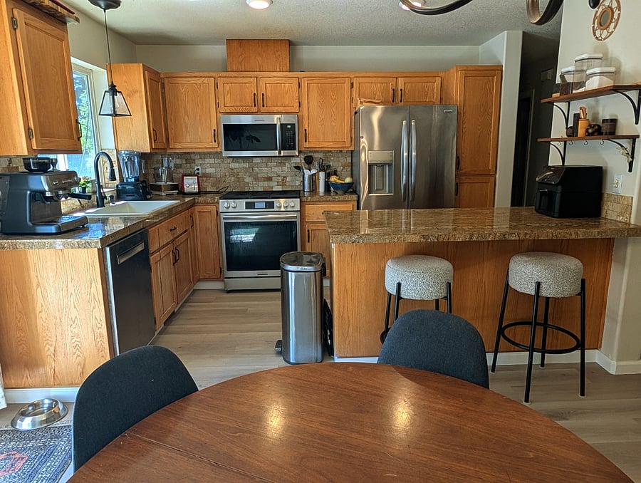 All he appliances spices and room to cook right.