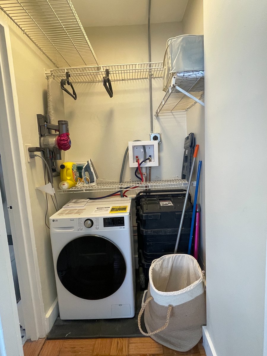 Closet with combo washer/dryer