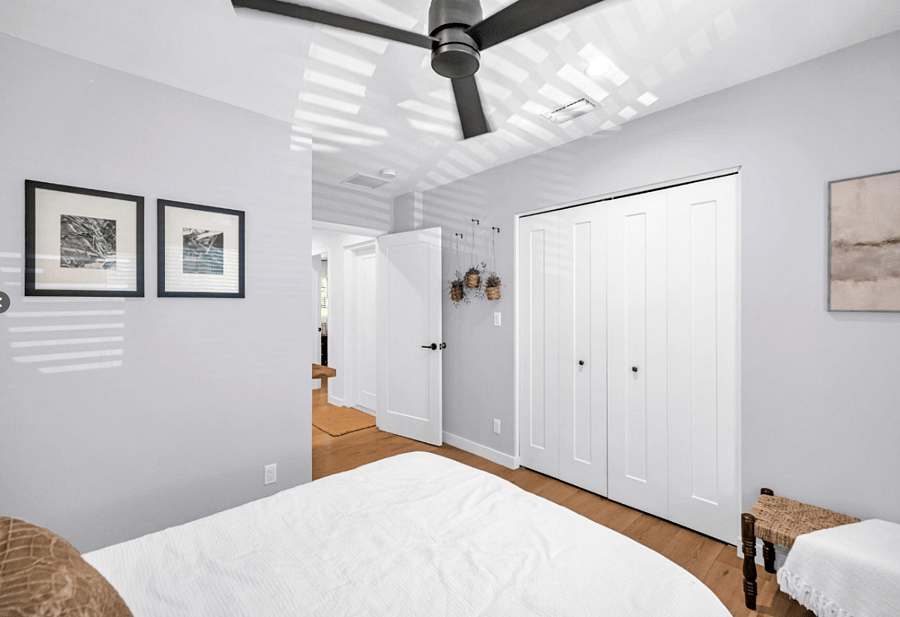 3rd bedroom, full size bed