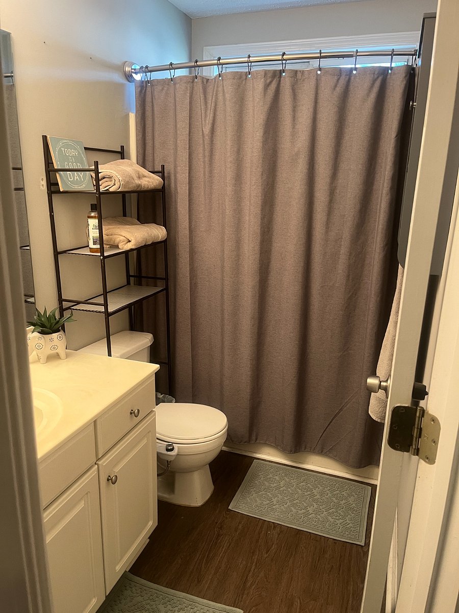 Full bathroom