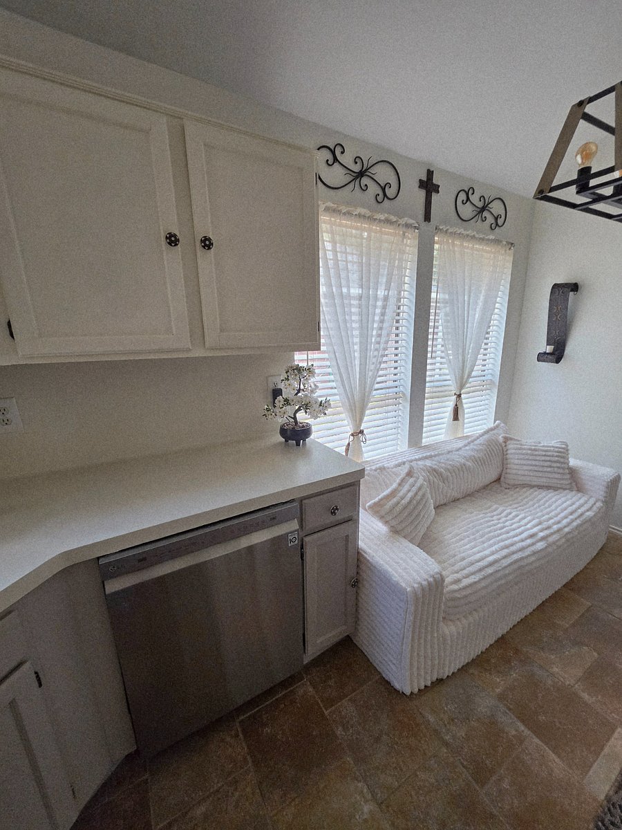 Furnished Finder property 1031125_1 photo 12