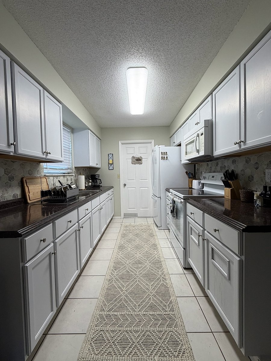 Furnished Finder property 1031128_1 photo 11
