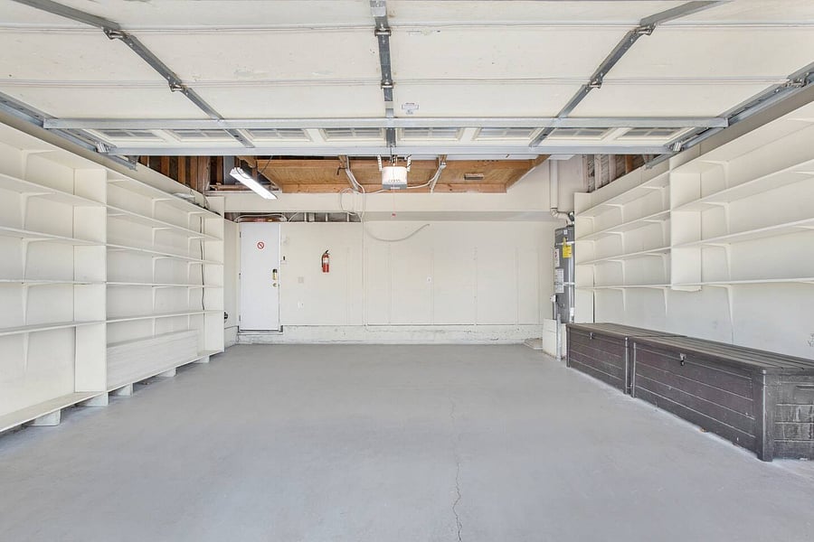 2car garage that can be used for parking / storage.