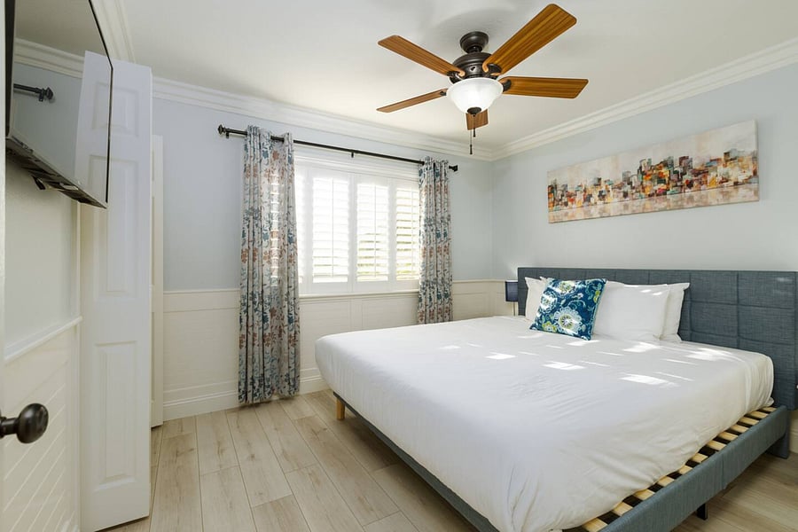 King bed in bedroom #2