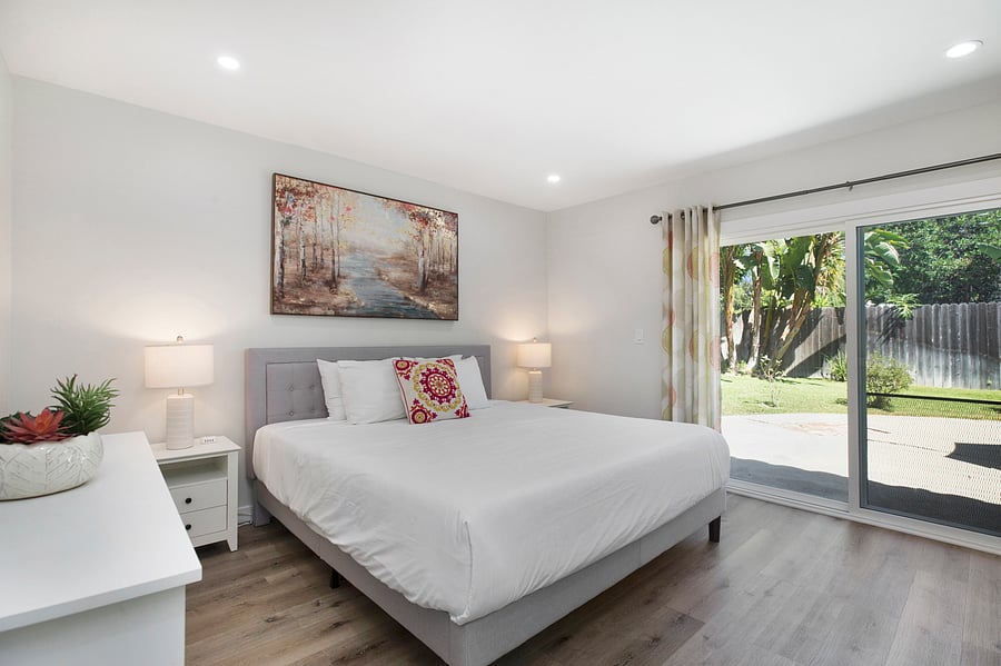 Experience the comfort of a spacious king-sized bed in a beautifully designed master bedroom. With plenty of room to relax, carefully selected furnishings, and a warm, inviting atmosphere