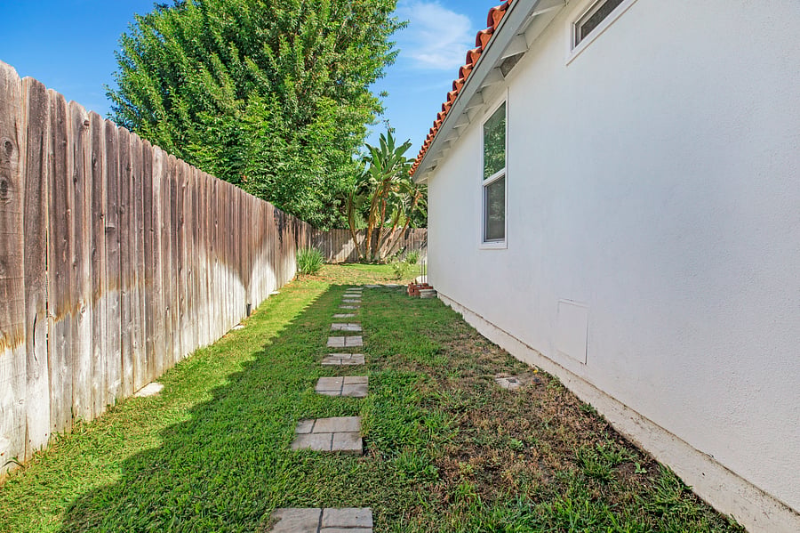 Side walkway to the backyard
