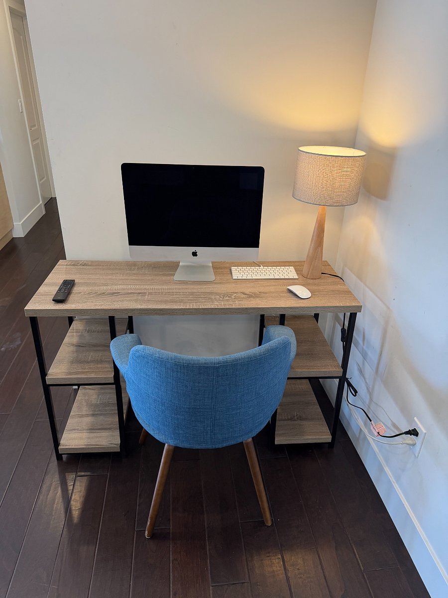 Work Station with access to Wifi