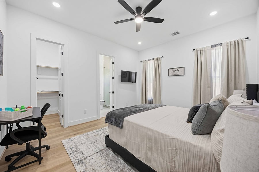 Furnished Finder property 1031356_1 photo 12