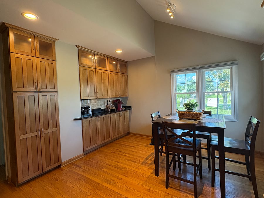 Kitchen / Breakfast Nook with Wetbar or breakfast bar