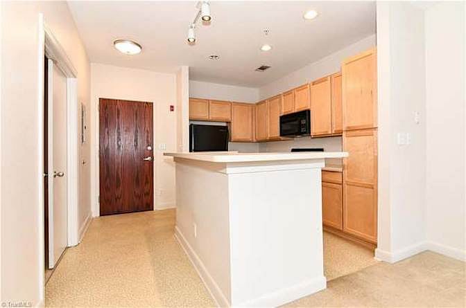 Furnished Finder property 1031495_1 photo 2