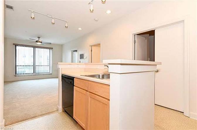 Furnished Finder property 1031495_1 photo 9