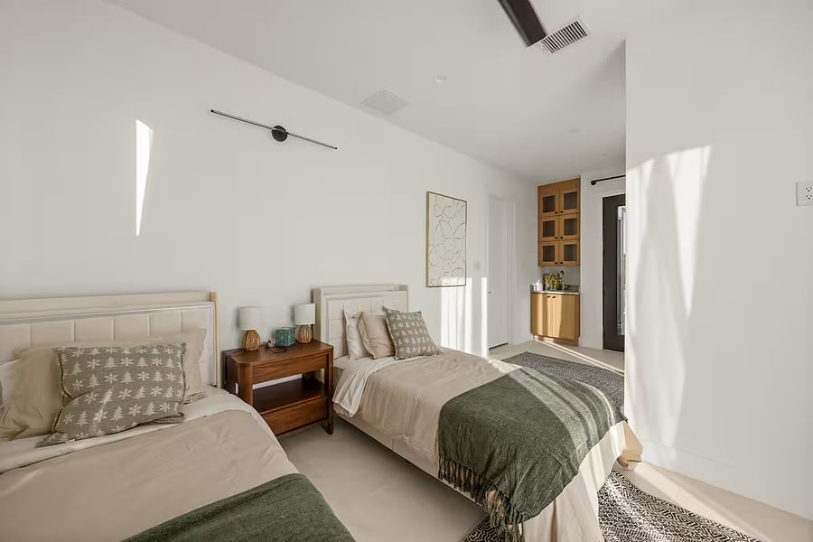 Furnished Finder property 1031745_1 photo 28