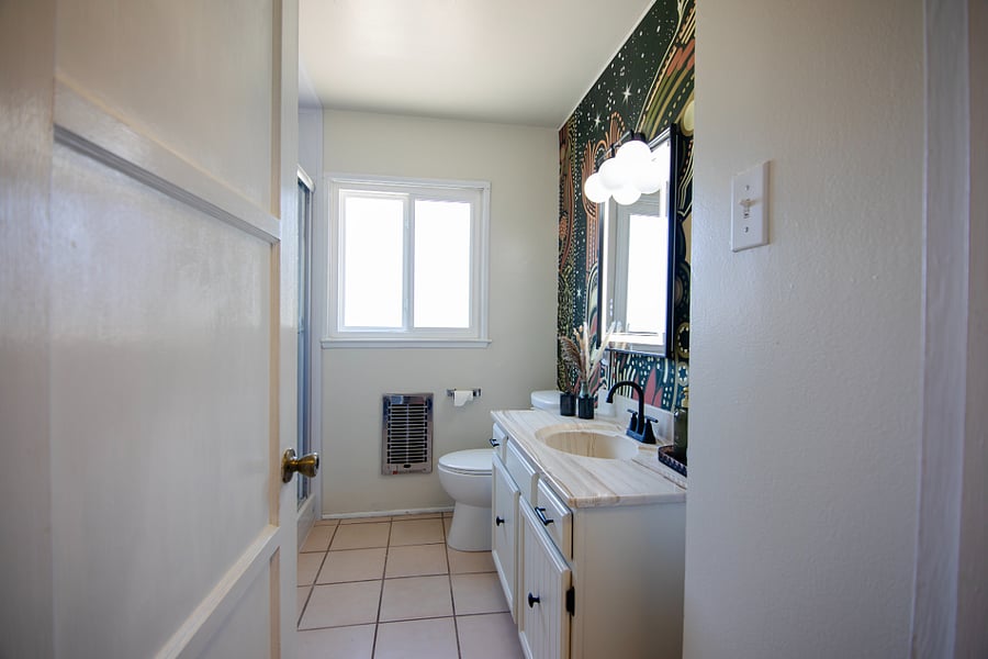 Main bathroom