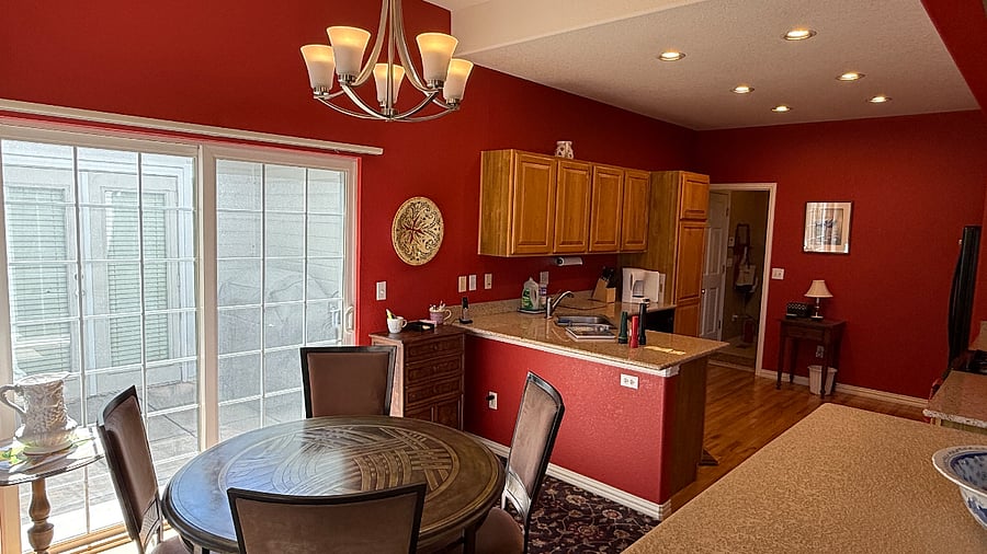 Eating nook and kitchen