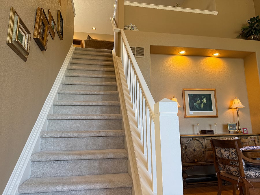 Stairs to loft/2nd bedroom