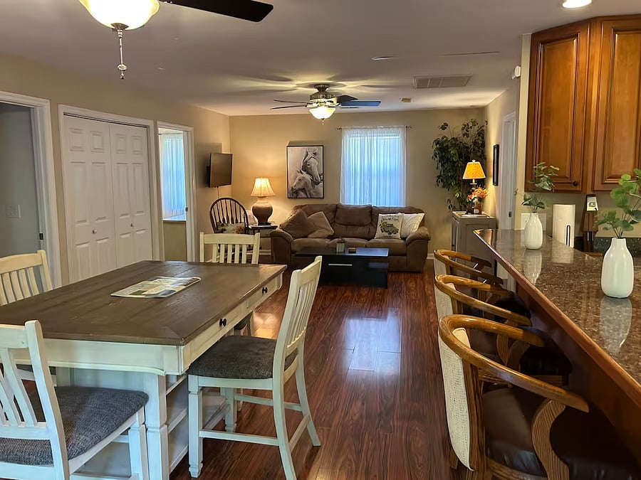 Furnished Finder property 1031809_1 photo 10