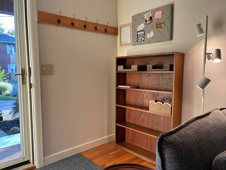 Entry Storage Shelf