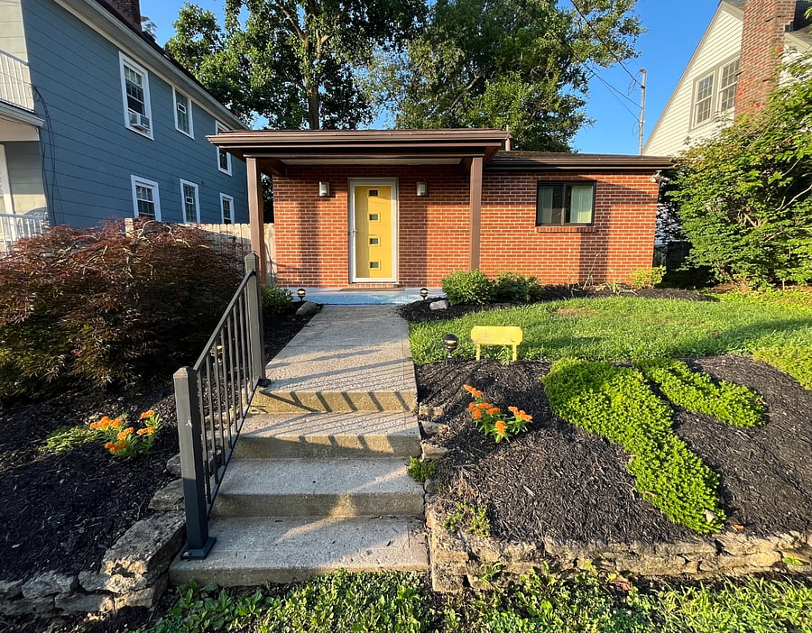 Entry steps at dedicated parking