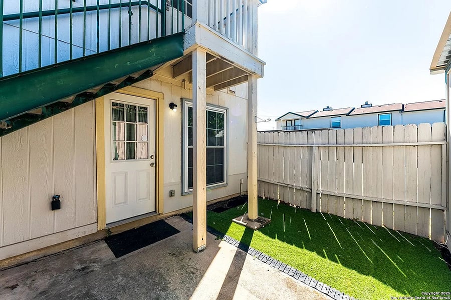 Furnished Finder property 1031866_1 photo 12