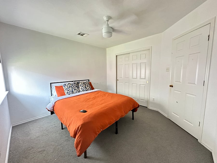 Guest Bedroom #1