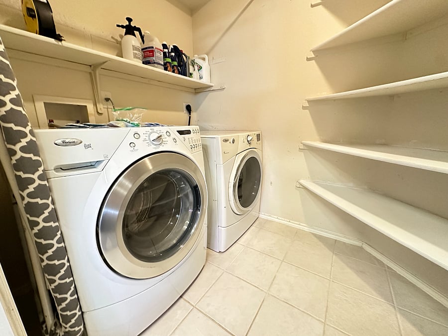 Pantry/Laundry Room