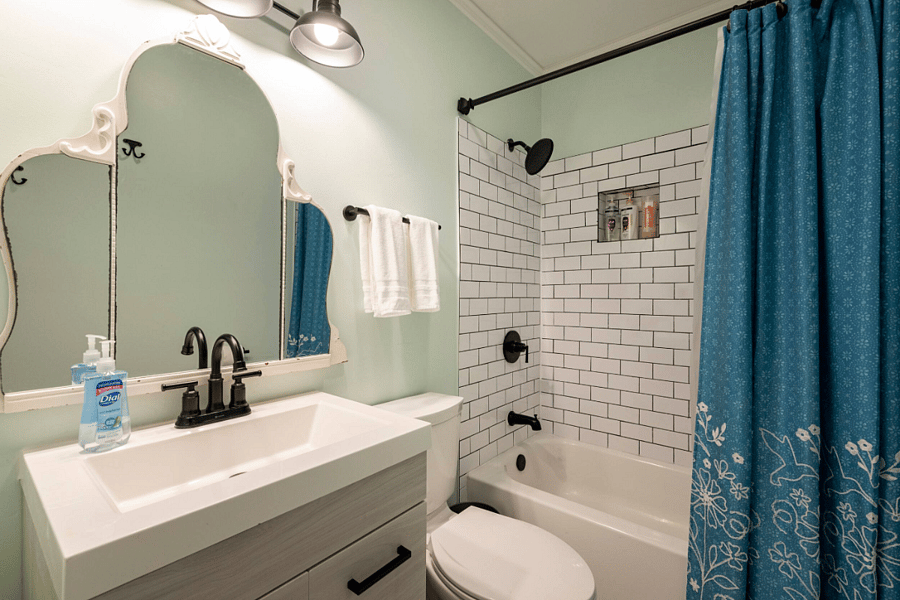 Full bath with tub/shower and starter bathroom necessities