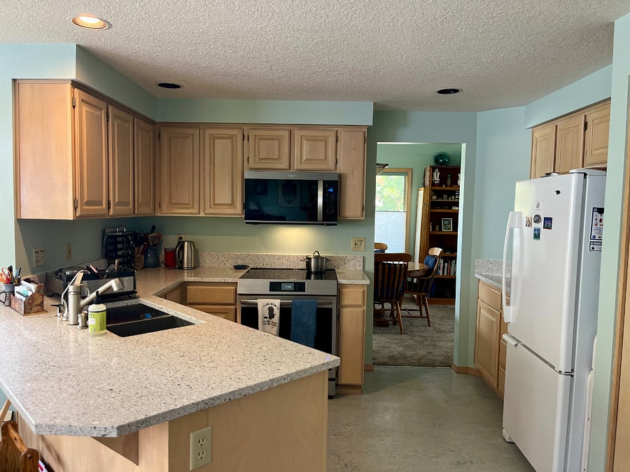 kitchen, doorway into dining room