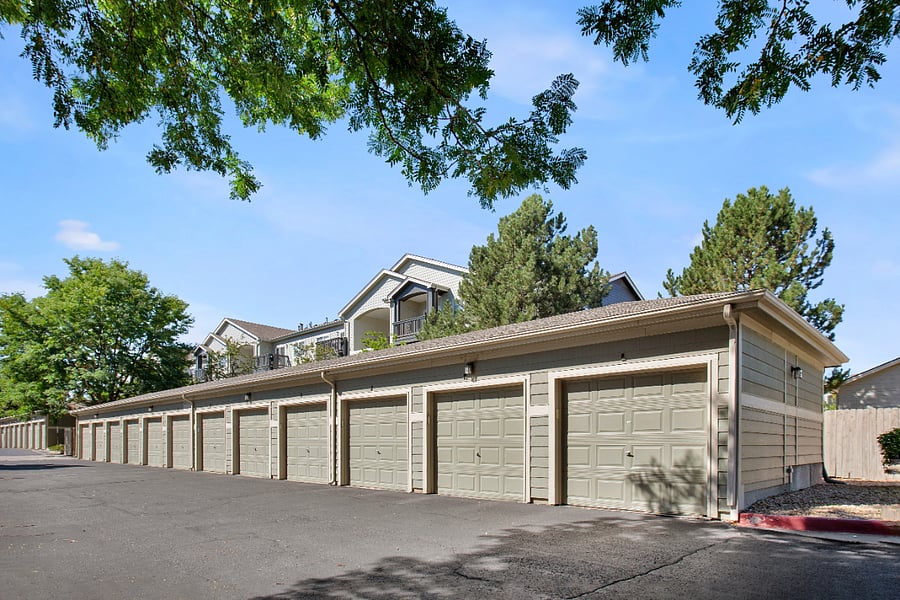 1 car detached garage