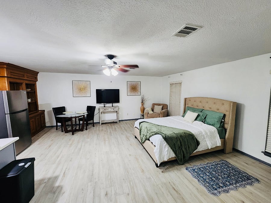 Furnished Finder property 1032107_1 photo 3