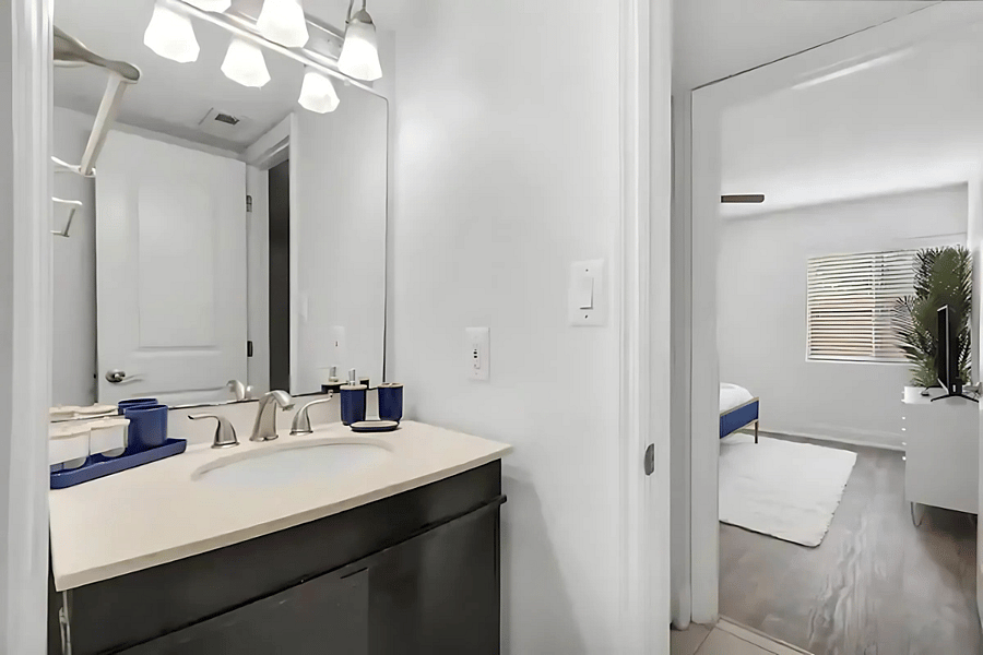 Furnished Finder property 1032134_11 photo 30