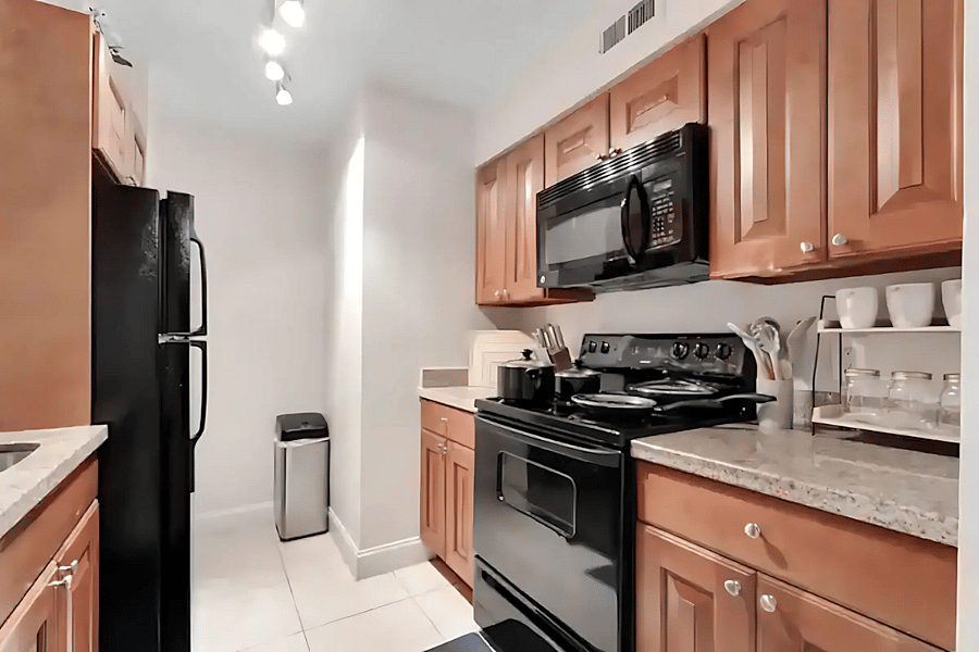 Furnished Finder property 1032134_11 photo 17