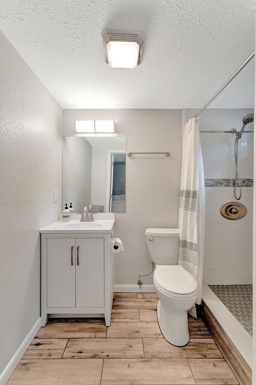 Furnished Finder property 1032160_1 photo 17