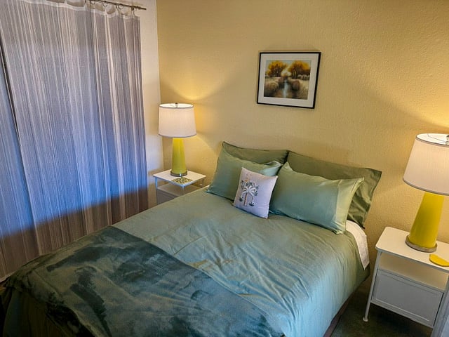 Garden Bedroom - Full/Double