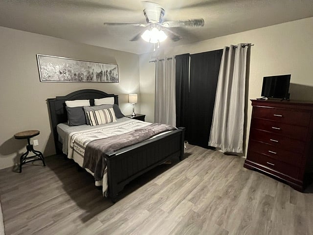 Bedroom 3 w/Queen Bed