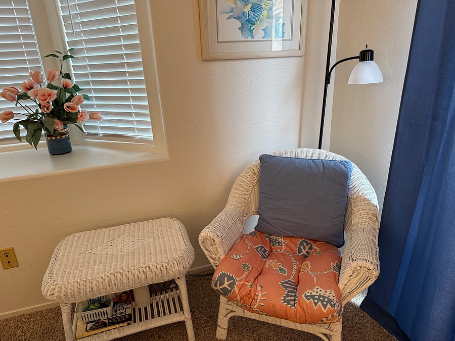 Reading, meditation, computer or private phone space in PrimaryG