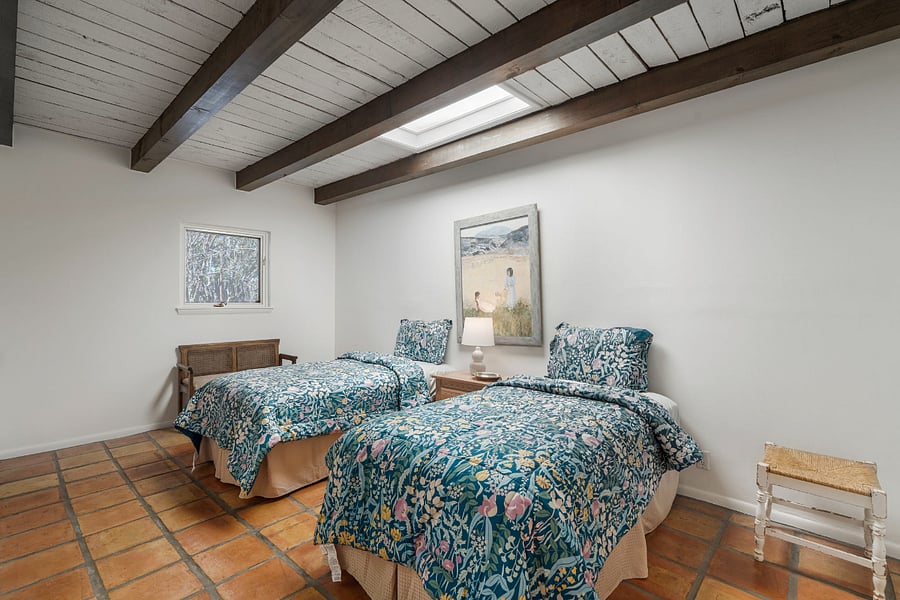 Bedroom 3 / 2 Twin Beds