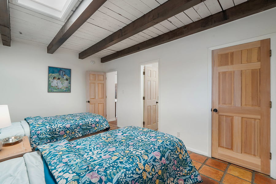 Bedroom 3 / 2 Twin Beds