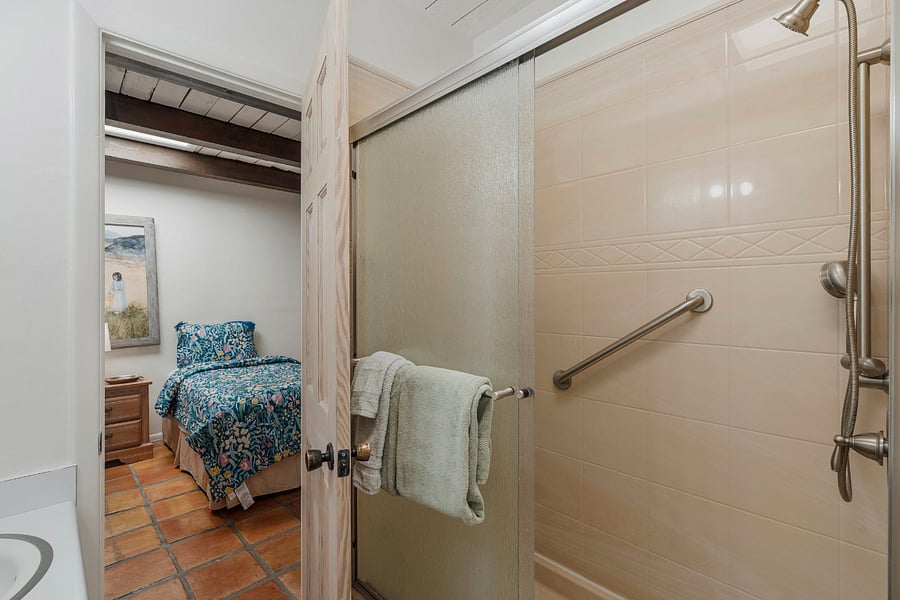 Bathroom En Suite to Bedroom 3 / Shower