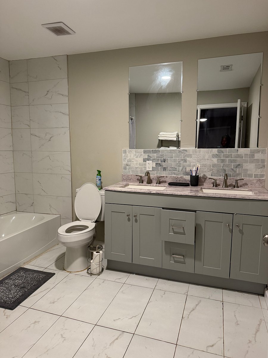 Furnished Finder property 1032404_1 photo 12