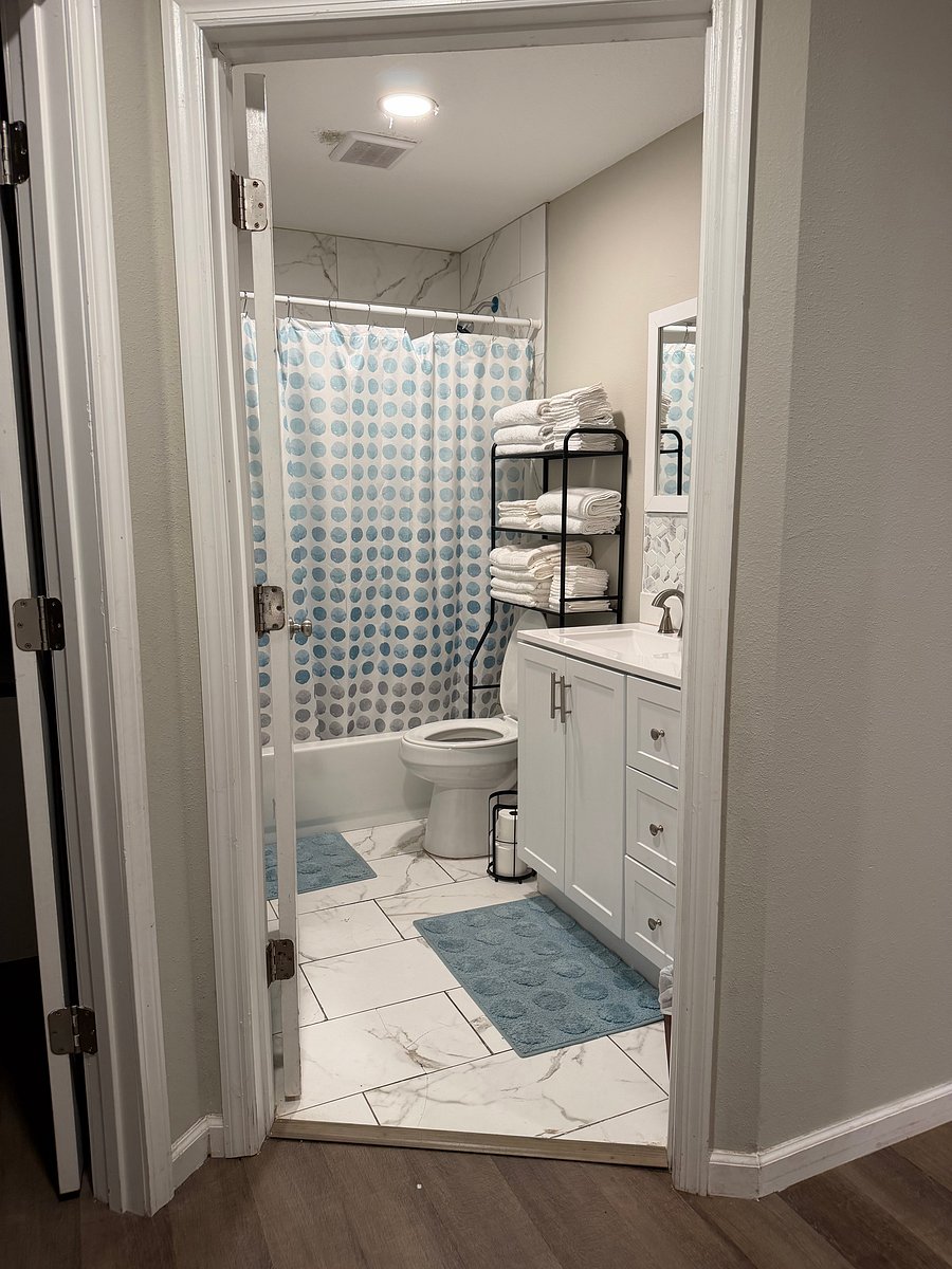 Furnished Finder property 1032404_1 photo 36