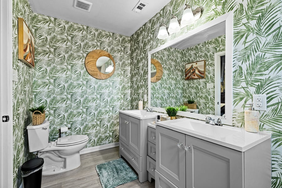 Main Bathroom ensuite with Standing Shower