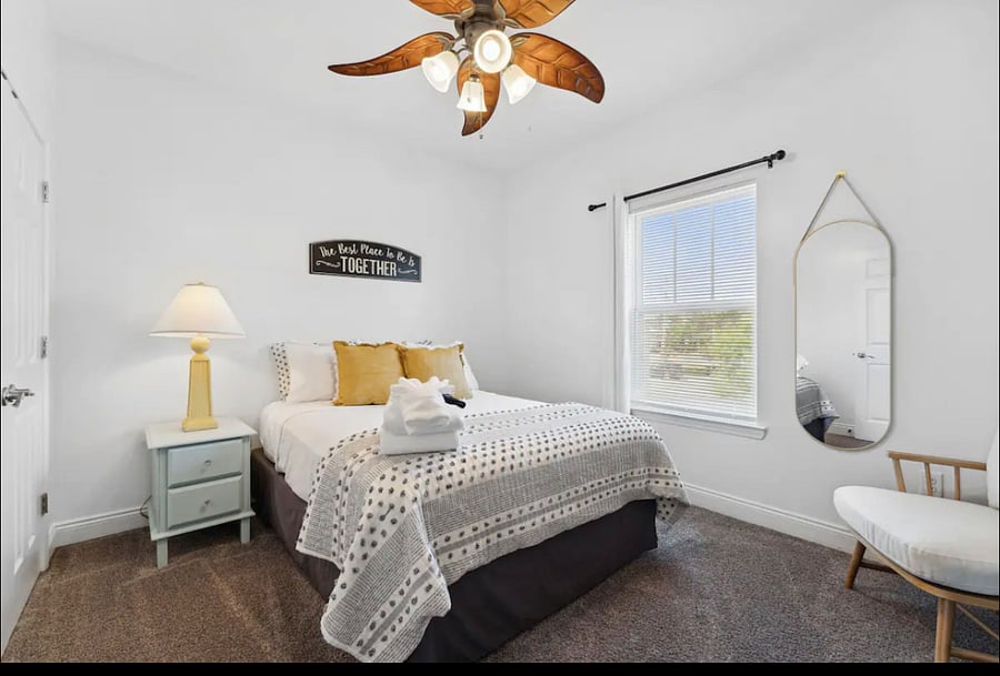 queen upstairs bedroom
