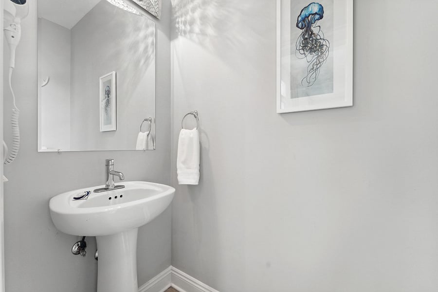 1/2 bath