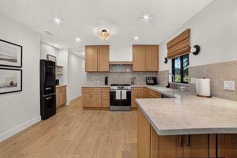 Furnished Finder property 1032683_2 photo 8