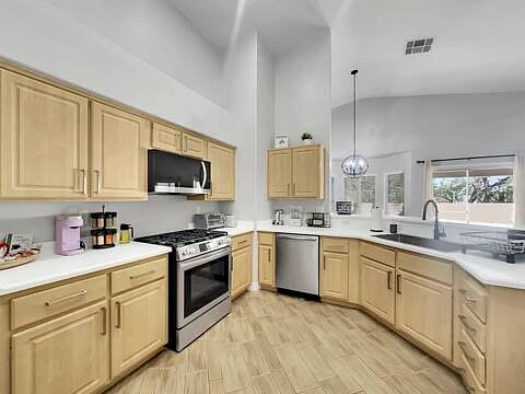 Furnished Finder property 1032752_1 photo 10