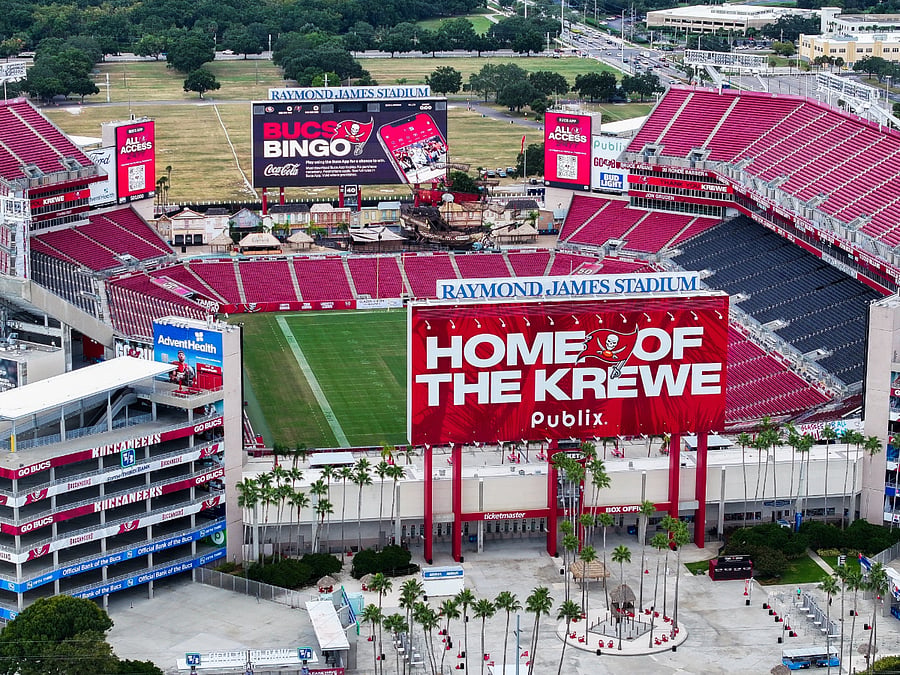 2 miles to the big game!