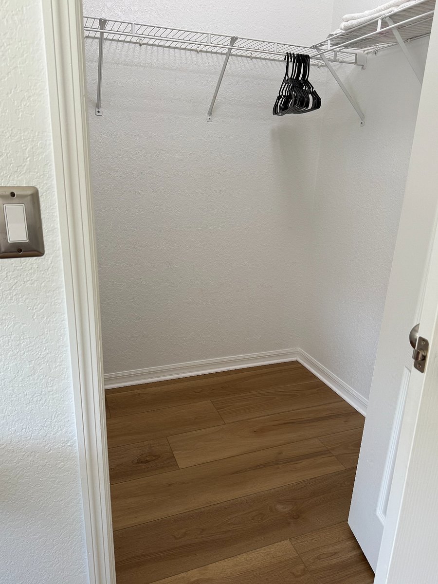 walk in closet