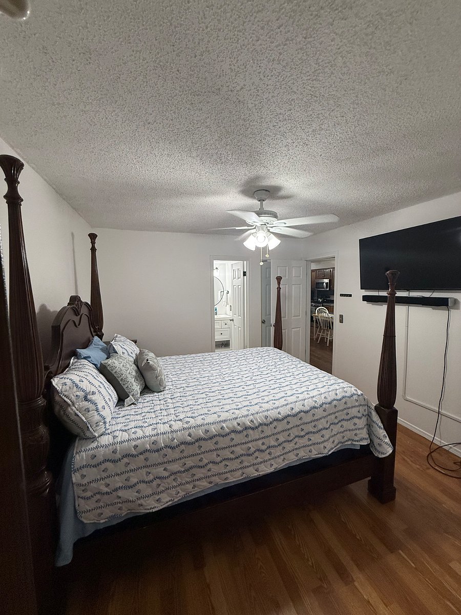 Queen size bed