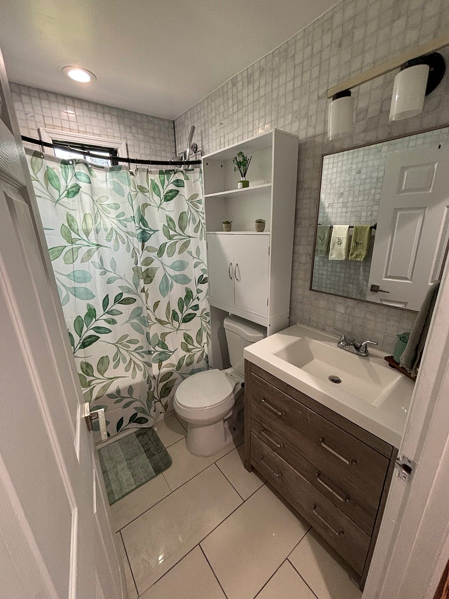 Furnished Finder property 1032877_1 photo 11